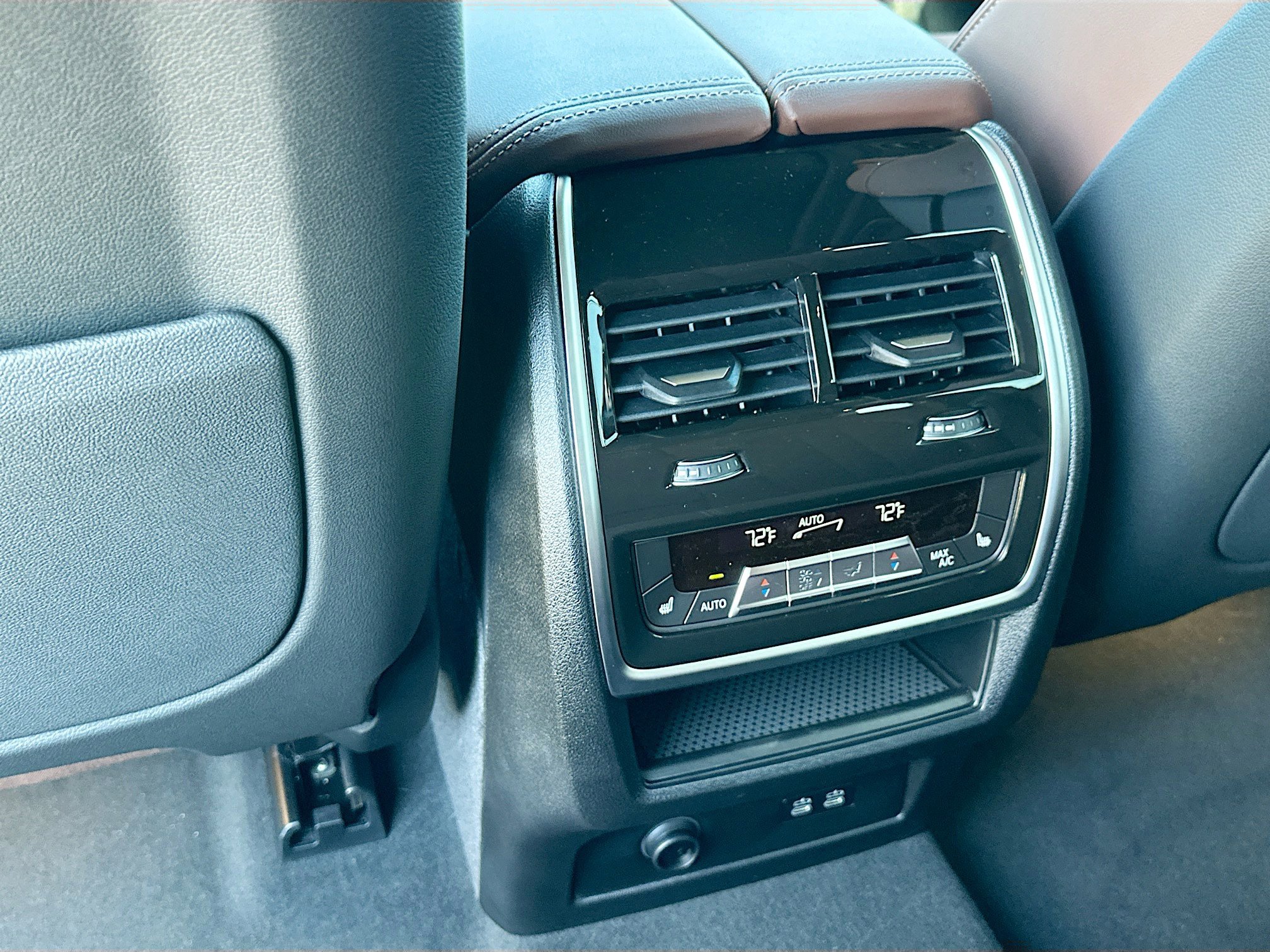 Used 2026 BMW X5 xDrive50e w/ M Sport Package image 19