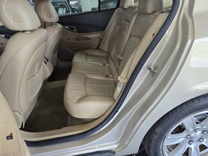 Used 2010 Buick LaCrosse CXL FWD image 11