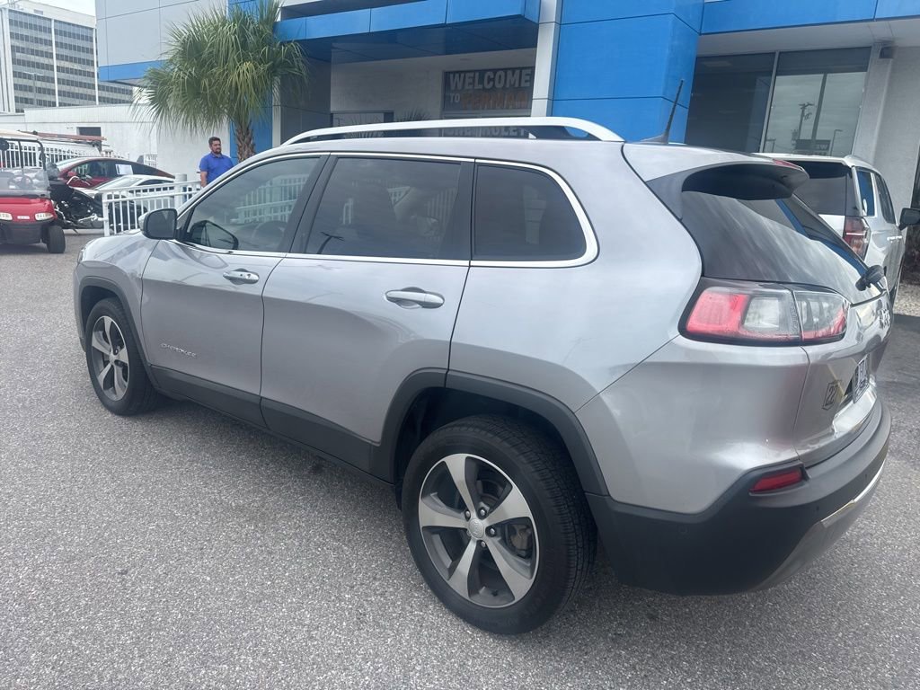 Used 2019 Jeep Cherokee Limited w/ Technology Group FWD image 6