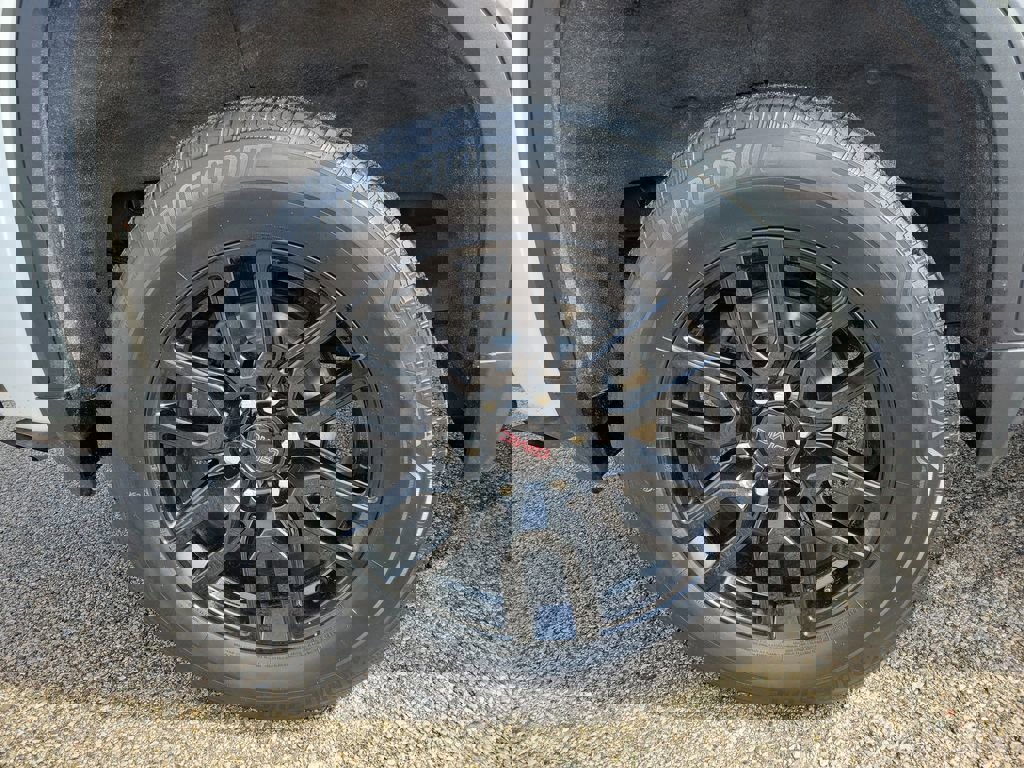 Certified 2022 GMC Sierra 1500 Elevation w/ Preferred Package image 5