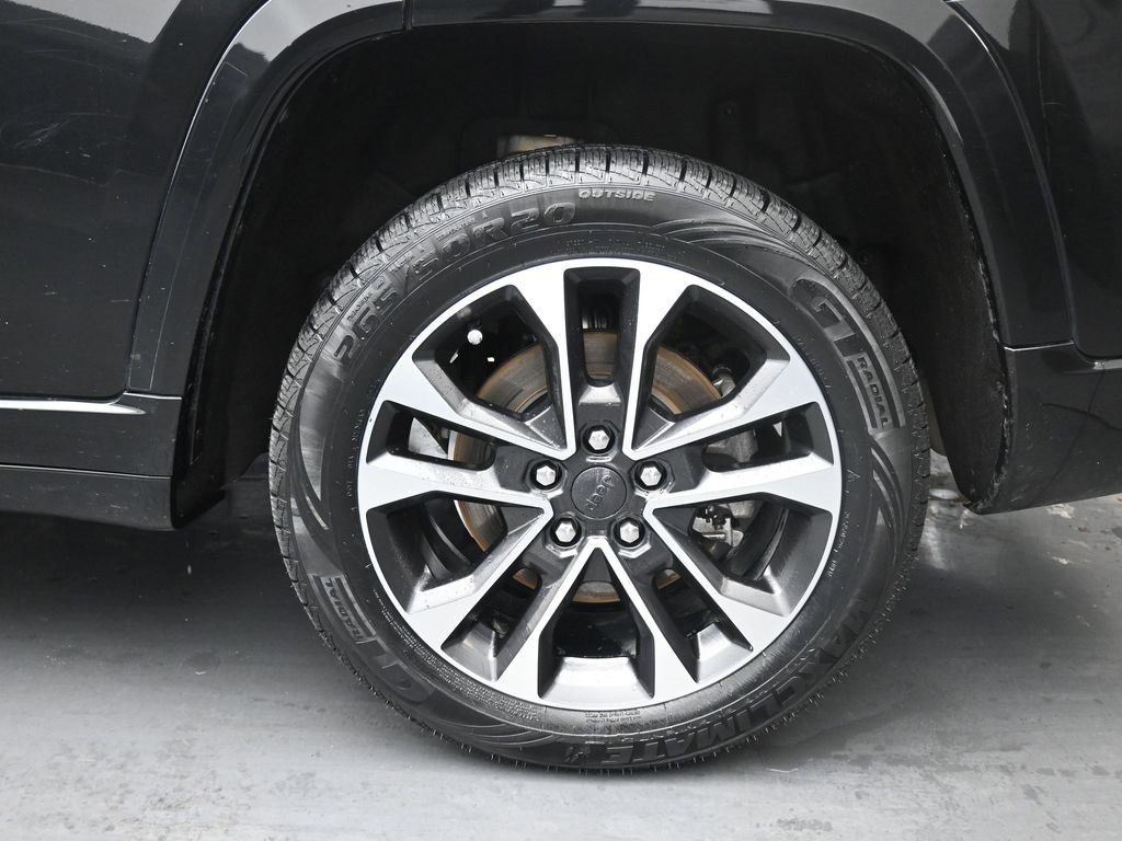 Used 2021 Jeep Grand Cherokee L Overland image 11