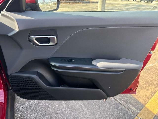 Used 2025 Kia K4 LXS image 16