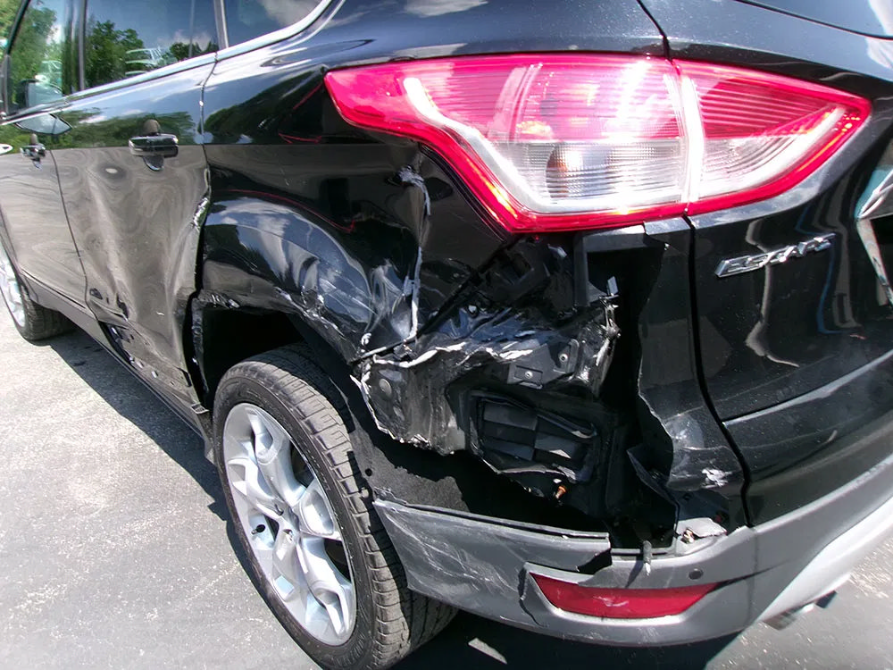 Used 2014 Ford Escape Titanium w/ Equipment Group 401A AWD/4WD image 3