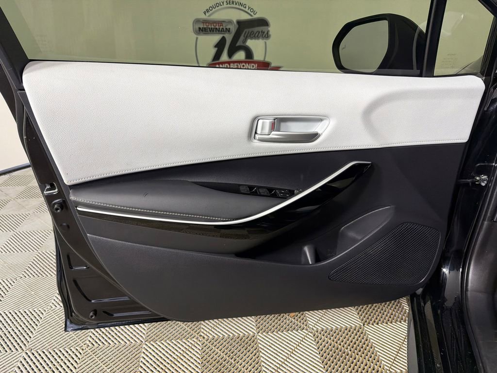 Used 2025 Toyota Corolla XSE image 10