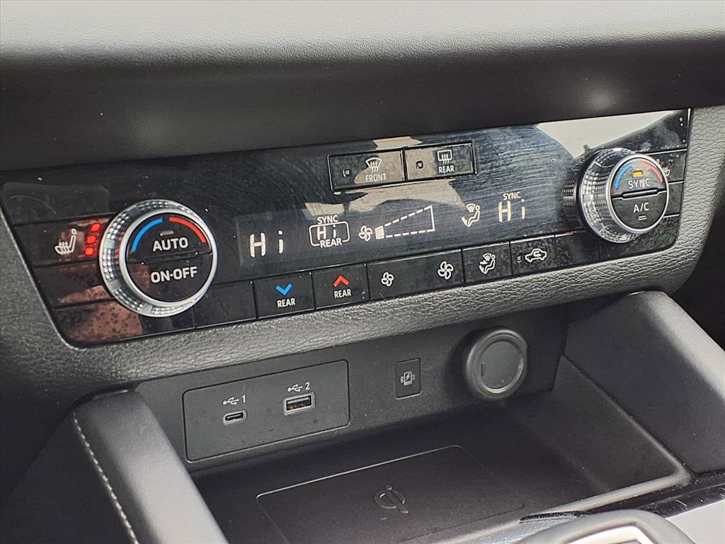 Used 2024 Mitsubishi Outlander SEL image 13