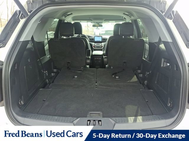 Used 2023 Ford Explorer XLT w/ Equipment Group 202A AWD/4WD image 30