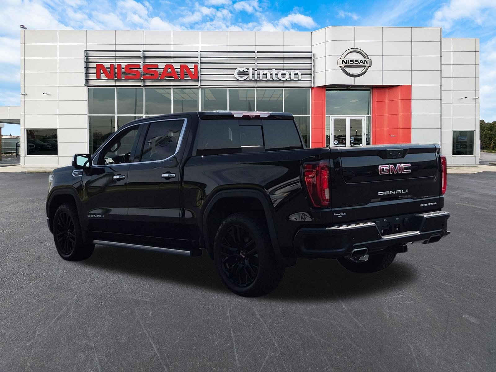 Used 2020 GMC Sierra 1500 Denali w/ Denali Ultimate Package AWD/4WD image 5