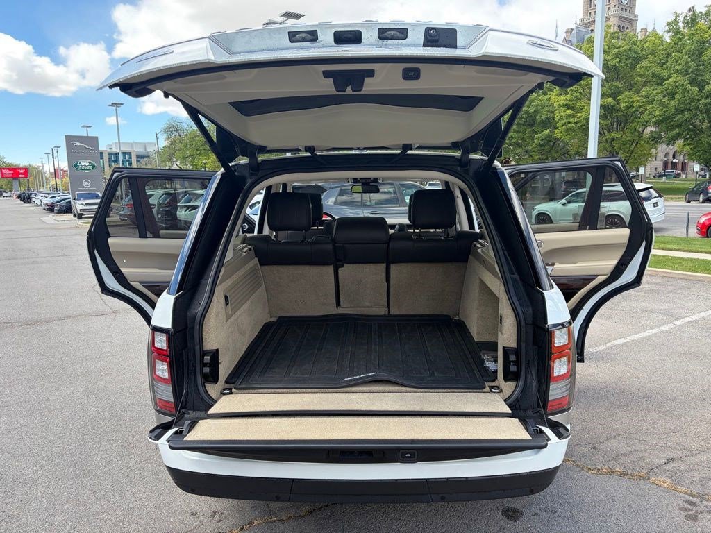 Used 2015 Land Rover Range Rover Supercharged image 15