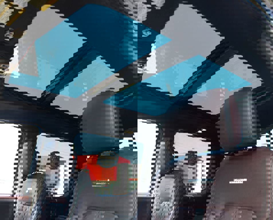 Used 2015 Ford F150 Platinum w/ Equipment Group 701A Luxury image 6