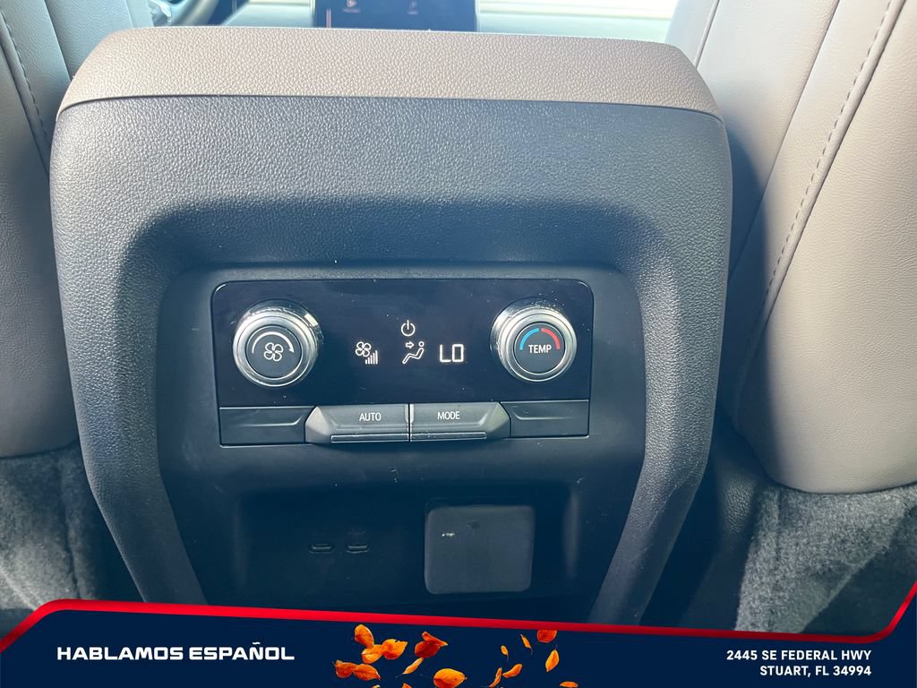 Used 2026 GMC Acadia Elevation w/ Elevation Premium Package FWD image 26