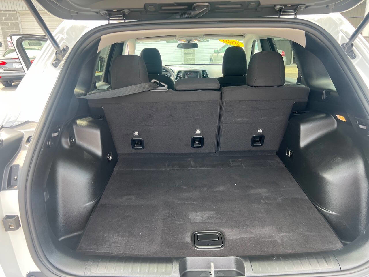 Used 2020 Jeep Cherokee Latitude image 20