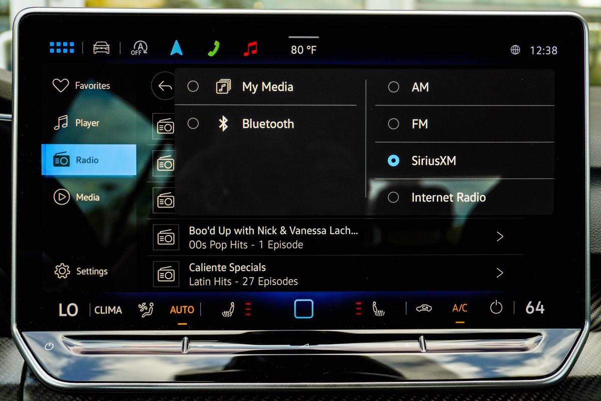 Used 2025 Volkswagen Golf R Black Edition image 26