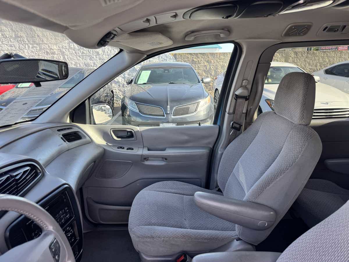 Used 2003 Ford Windstar SE FWD image 37