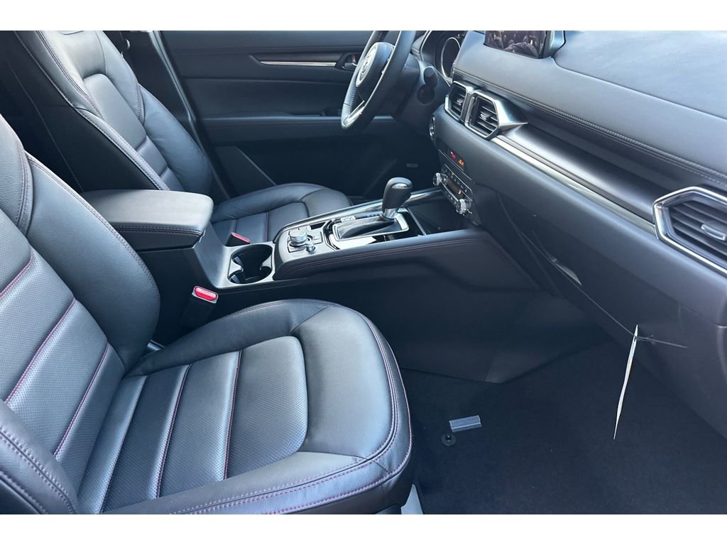 New 2025 MAZDA CX-5 Carbon Edition image 16