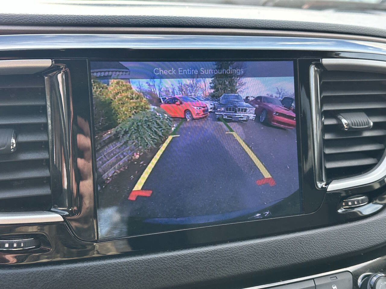 Used 2017 Chrysler Pacifica Touring image 15