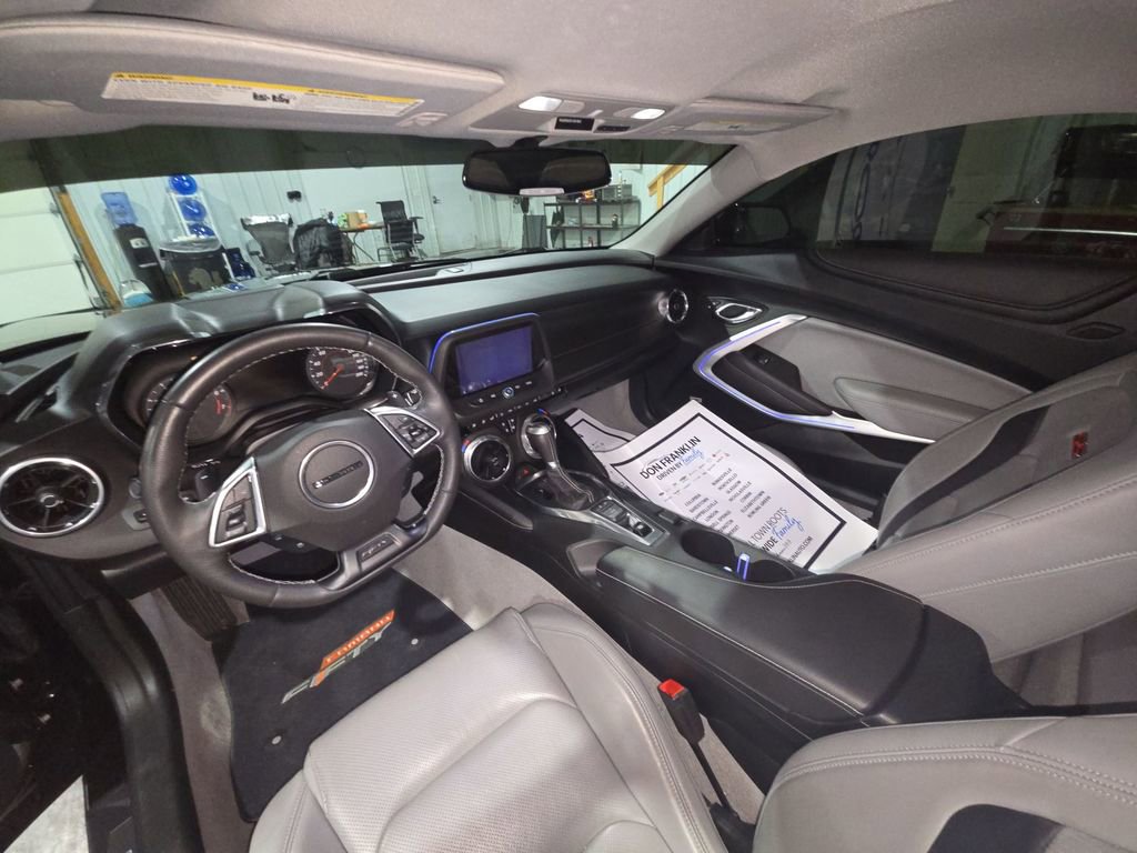 Used 2017 Chevrolet Camaro SS RWD image 11