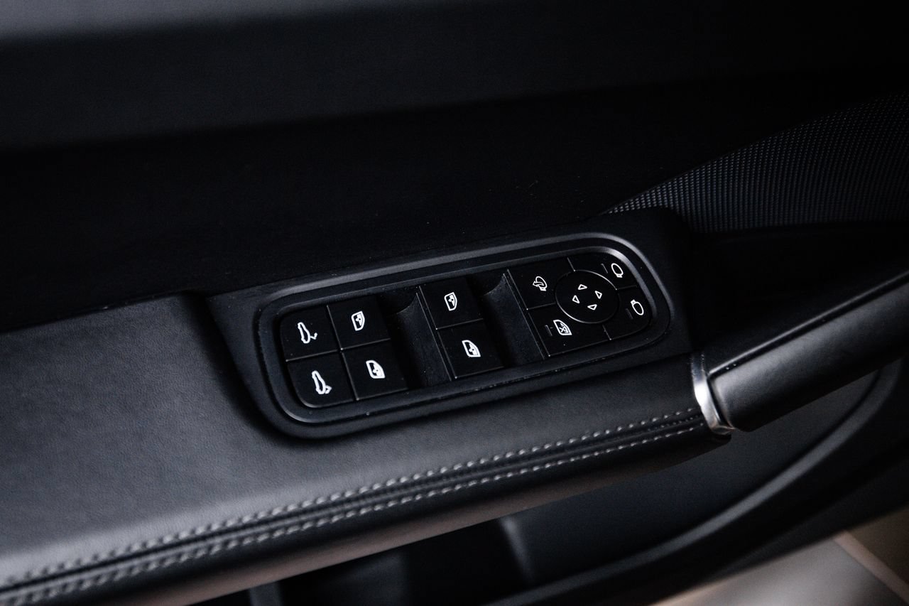 Certified 2023 Porsche Cayenne Platinum Edition AWD/4WD image 22