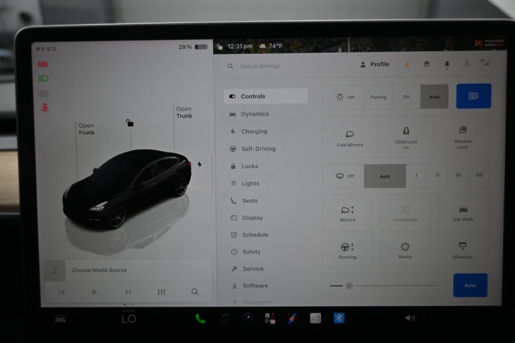 Used 2023 Tesla Model 3 Standard Range RWD image 13