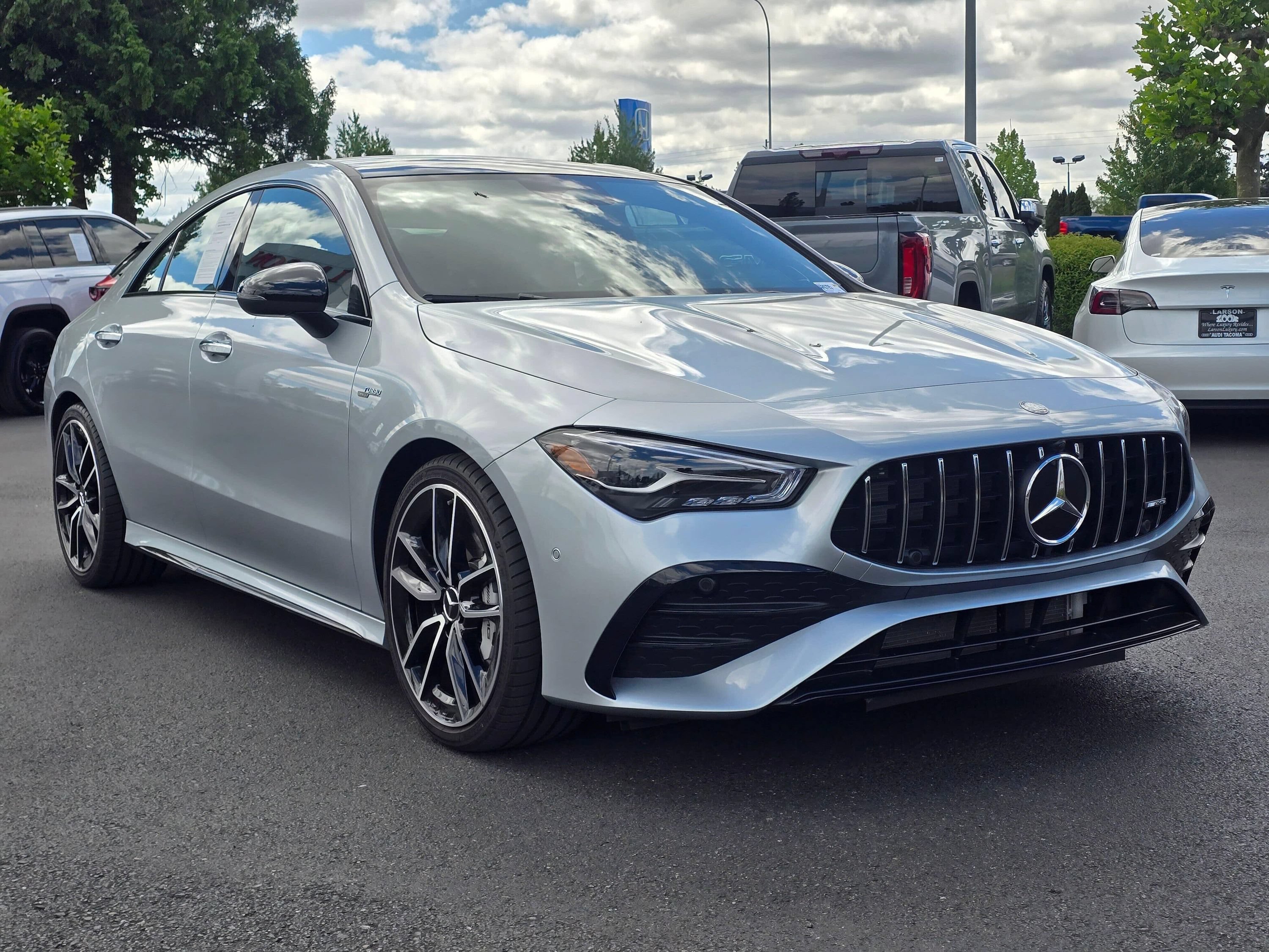Used 2025 Mercedes-Benz CLA 35 AMG 4MATIC image 7