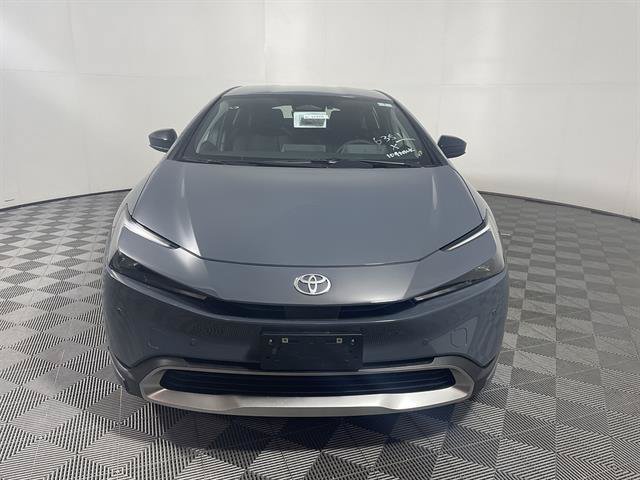 New 2026 Toyota Prius Plug-In Hybrid FWD image 2