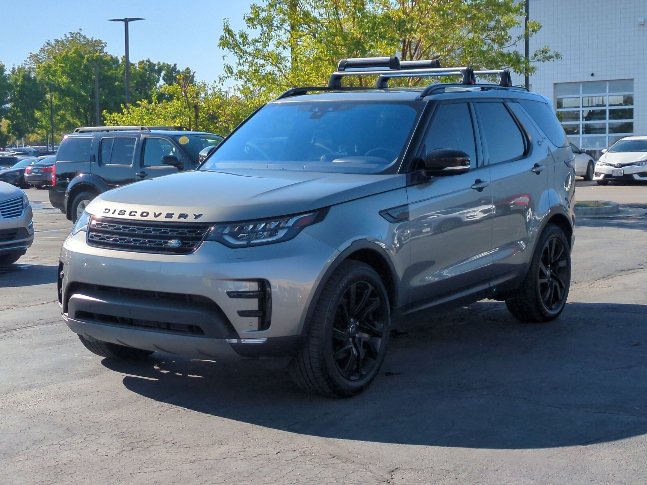 Used 2018 Land Rover Discovery HSE AWD/4WD image 10