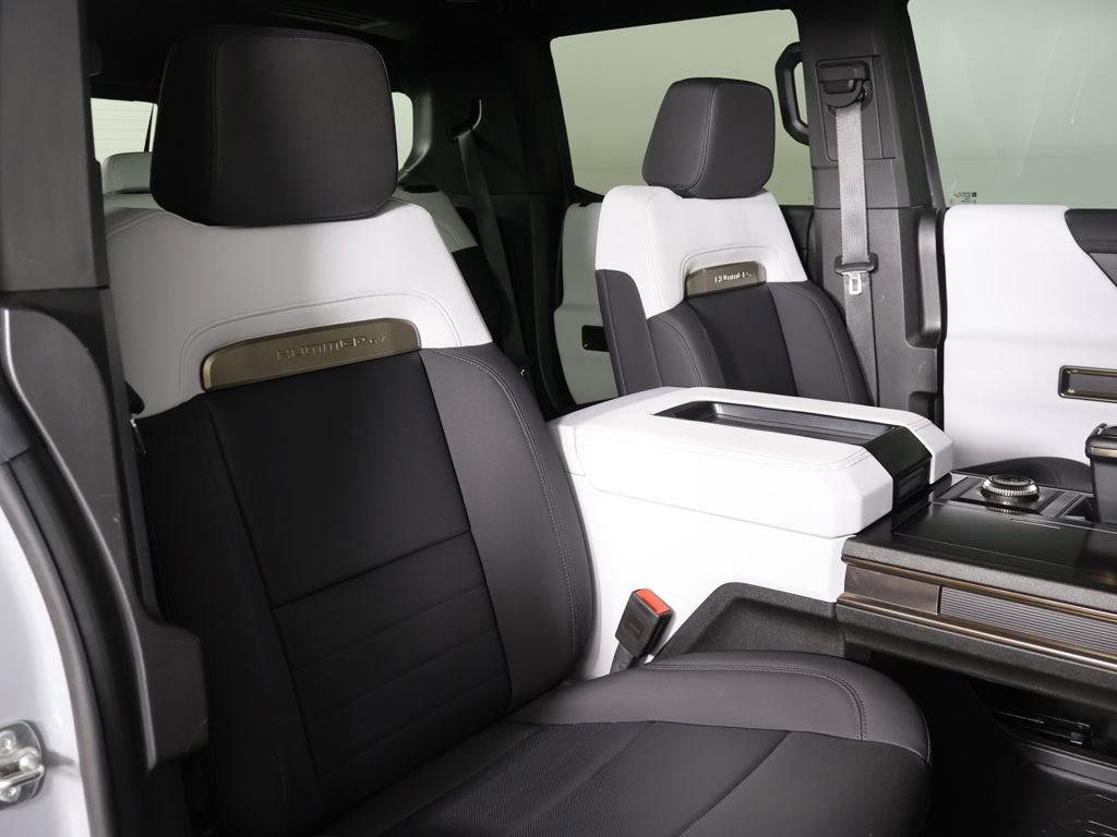 Used 2024 GMC Hummer EV 3X w/ LPO, Illumination Package image 30