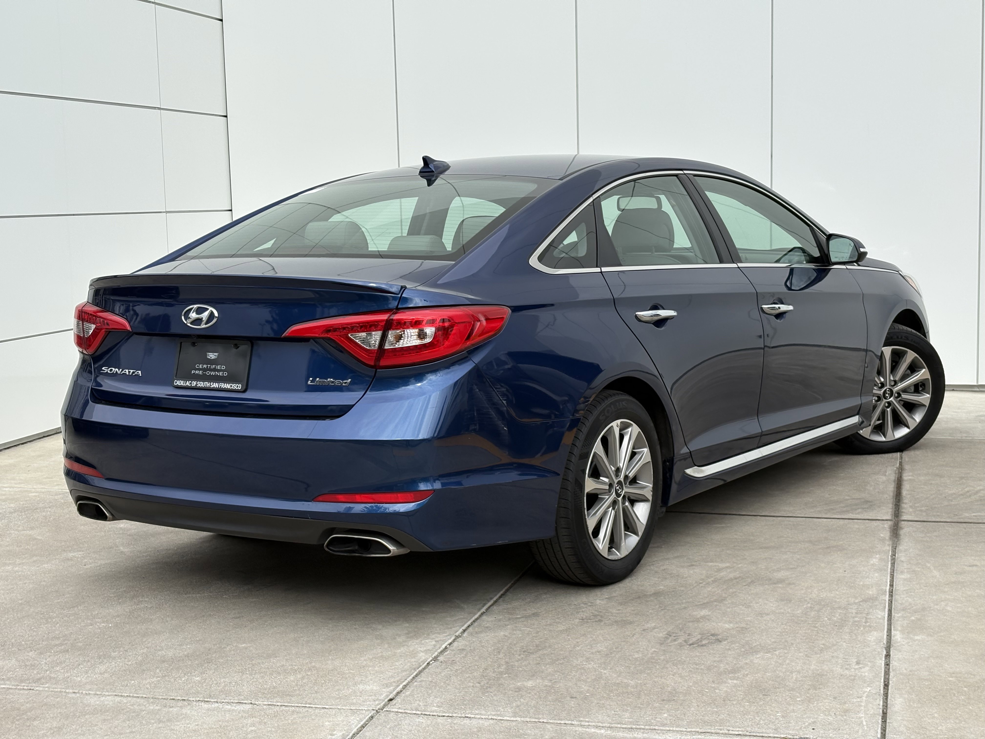 Used 2017 Hyundai Sonata Limited w/ Cargo Package image 7