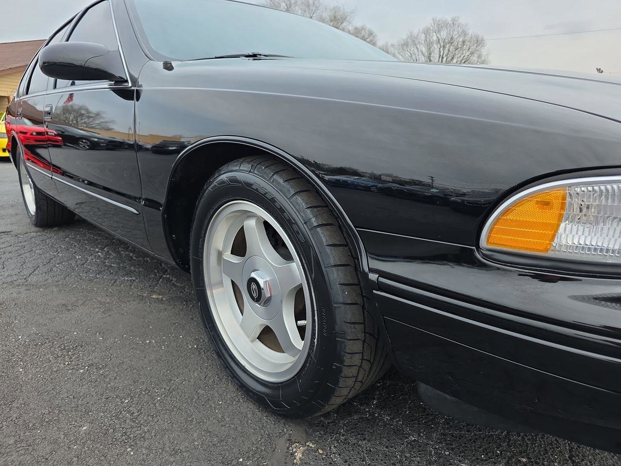 Used 1995 Chevrolet Impala SS image 33
