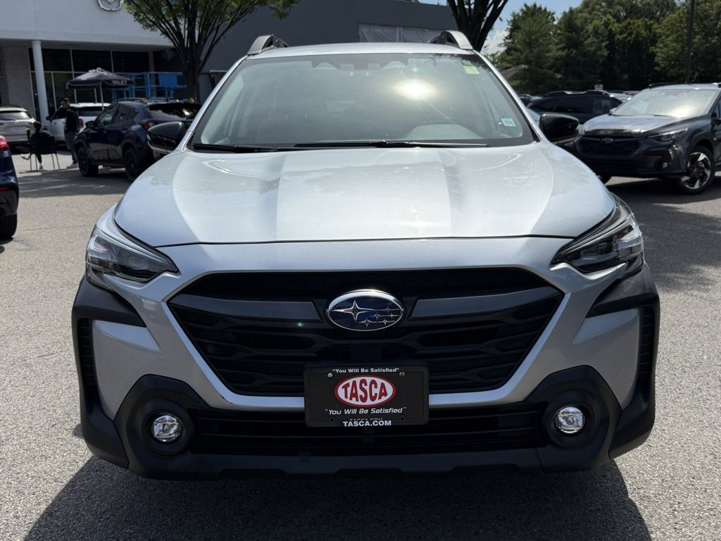 Used 2023 Subaru Outback Premium image 3