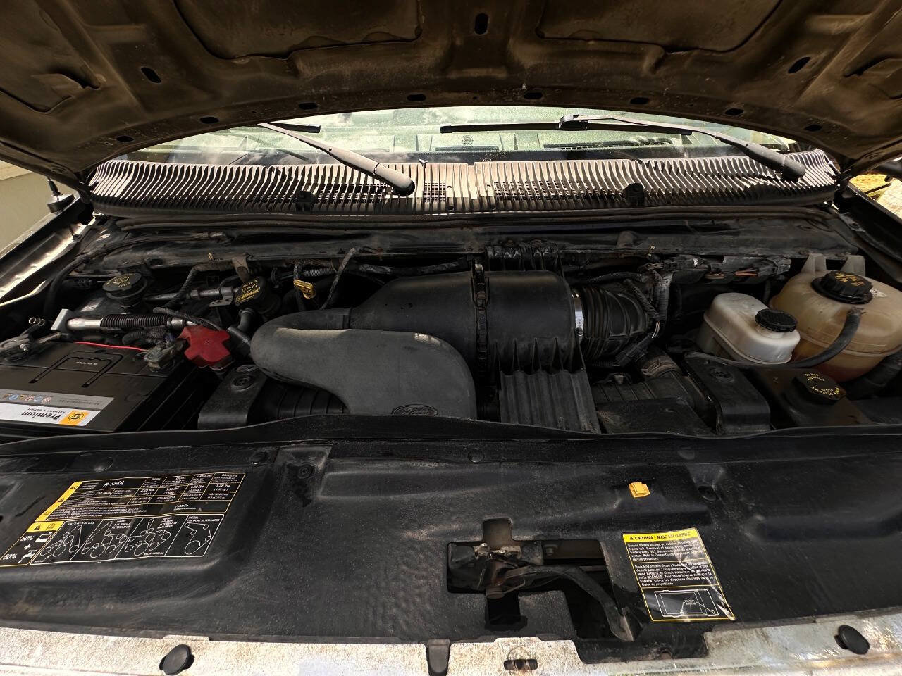 Used 2010 Ford E-350 and Econoline 350 XLT RWD image 16