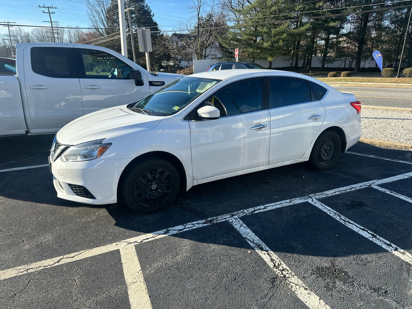 Used 2017 Nissan Sentra SV image 5