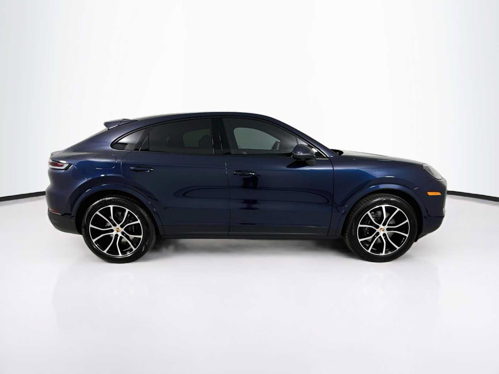 New 2026 Porsche Cayenne Coupe AWD/4WD image 8