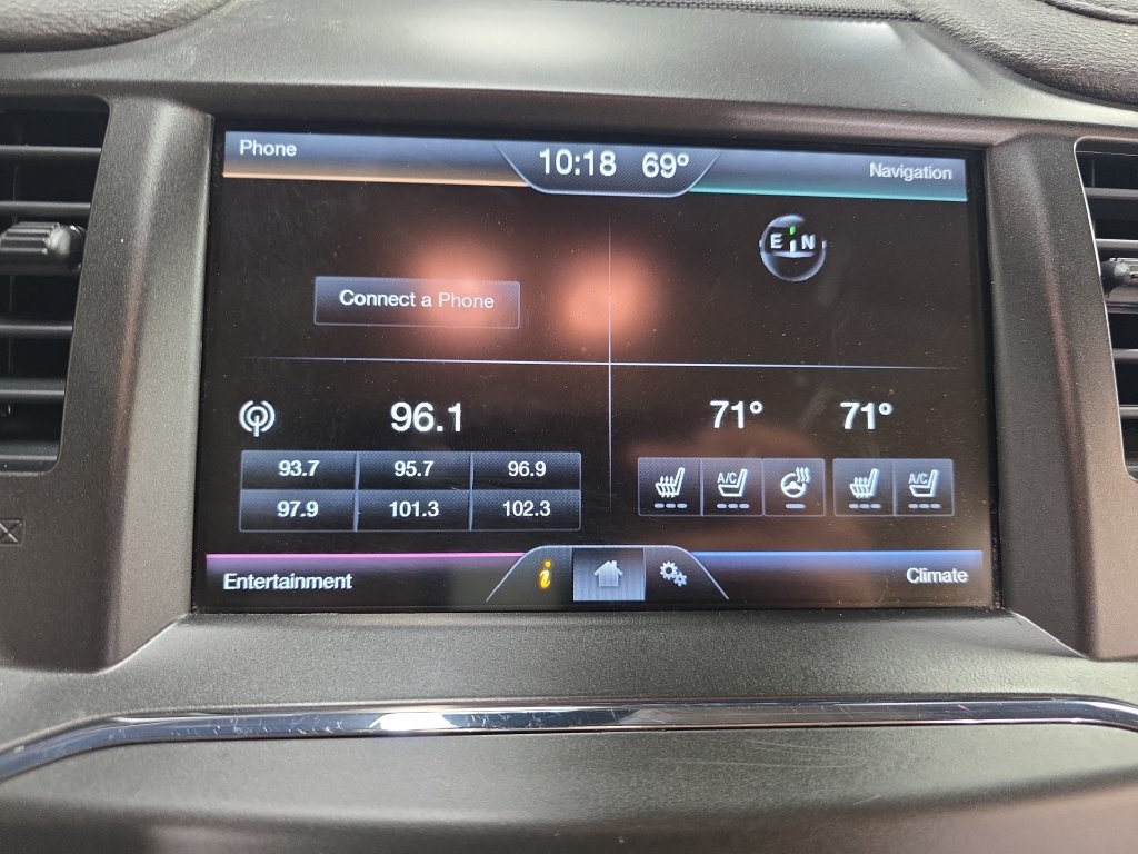 Used 2015 Lincoln MKS AWD w/ Equipment Group 101A image 21