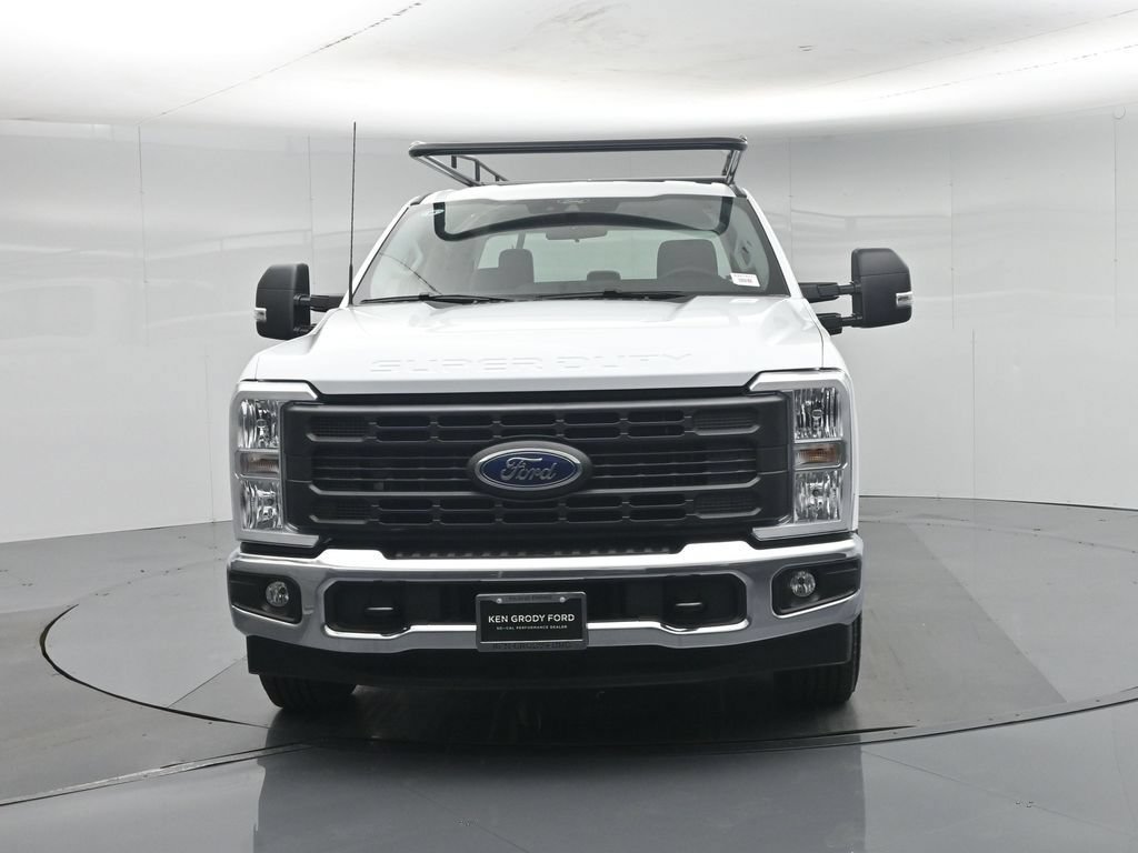 New 2026 Ford F350 XL w/ XL Chrome Package RWD image 59