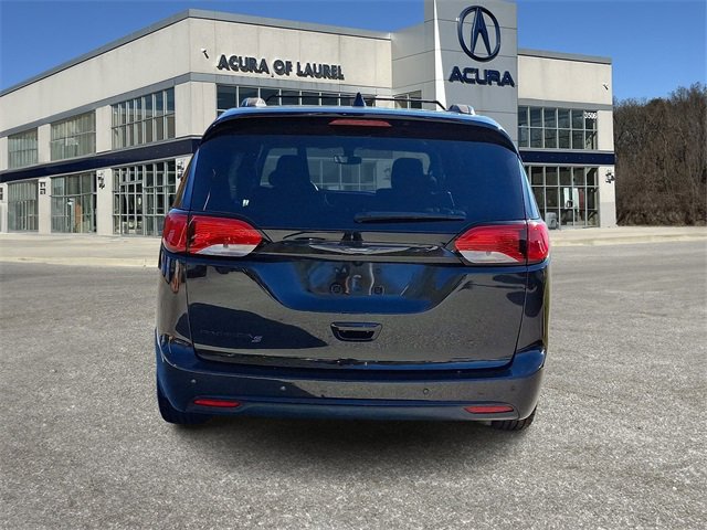 Used 2019 Chrysler Pacifica Touring Plus w/ S Appearance Package image 5