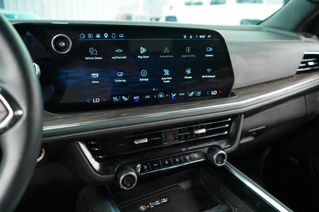 Used 2025 Chevrolet Tahoe Premier AWD/4WD image 8