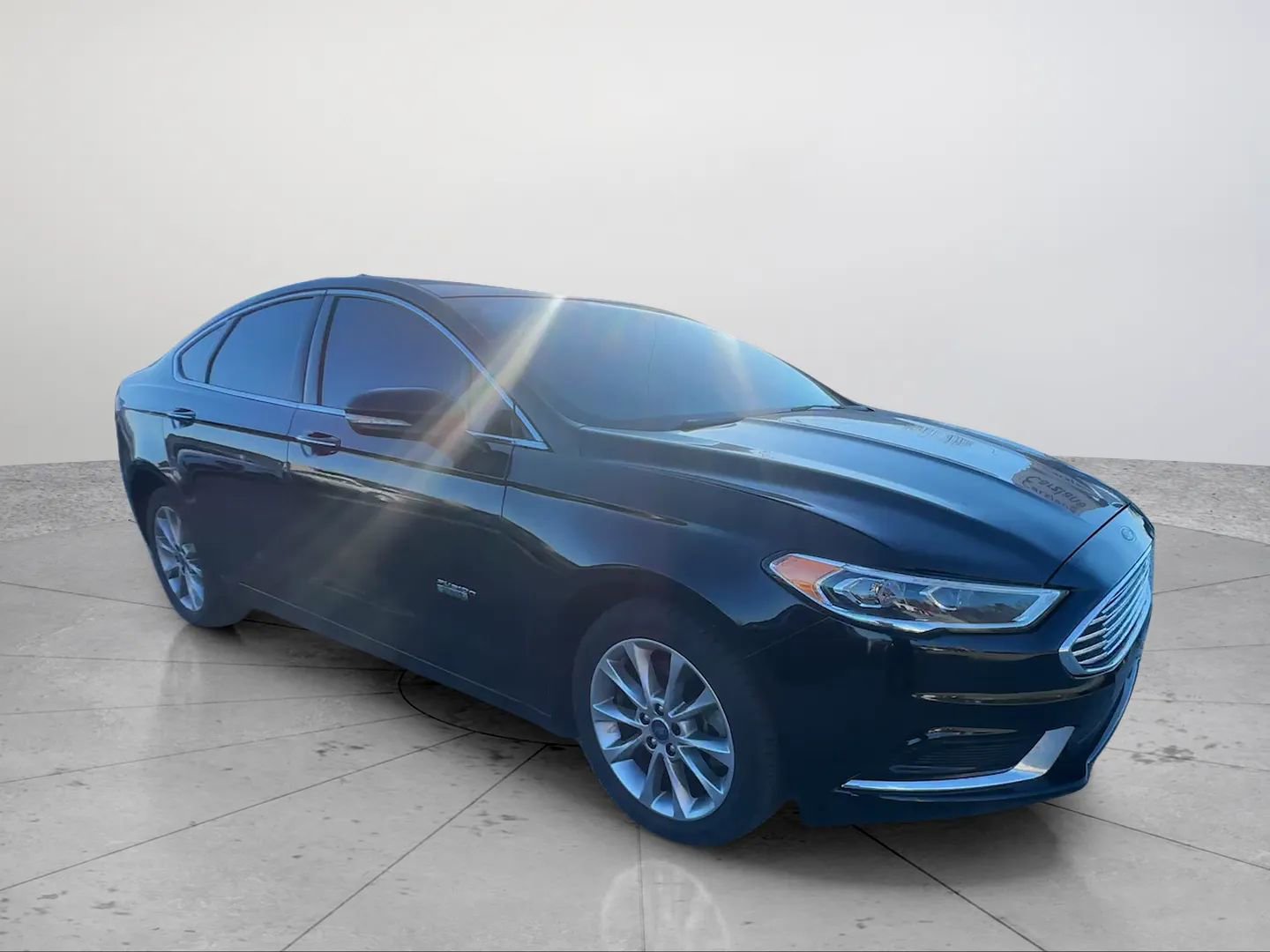 Used 2018 Ford Fusion Energi SE image 7