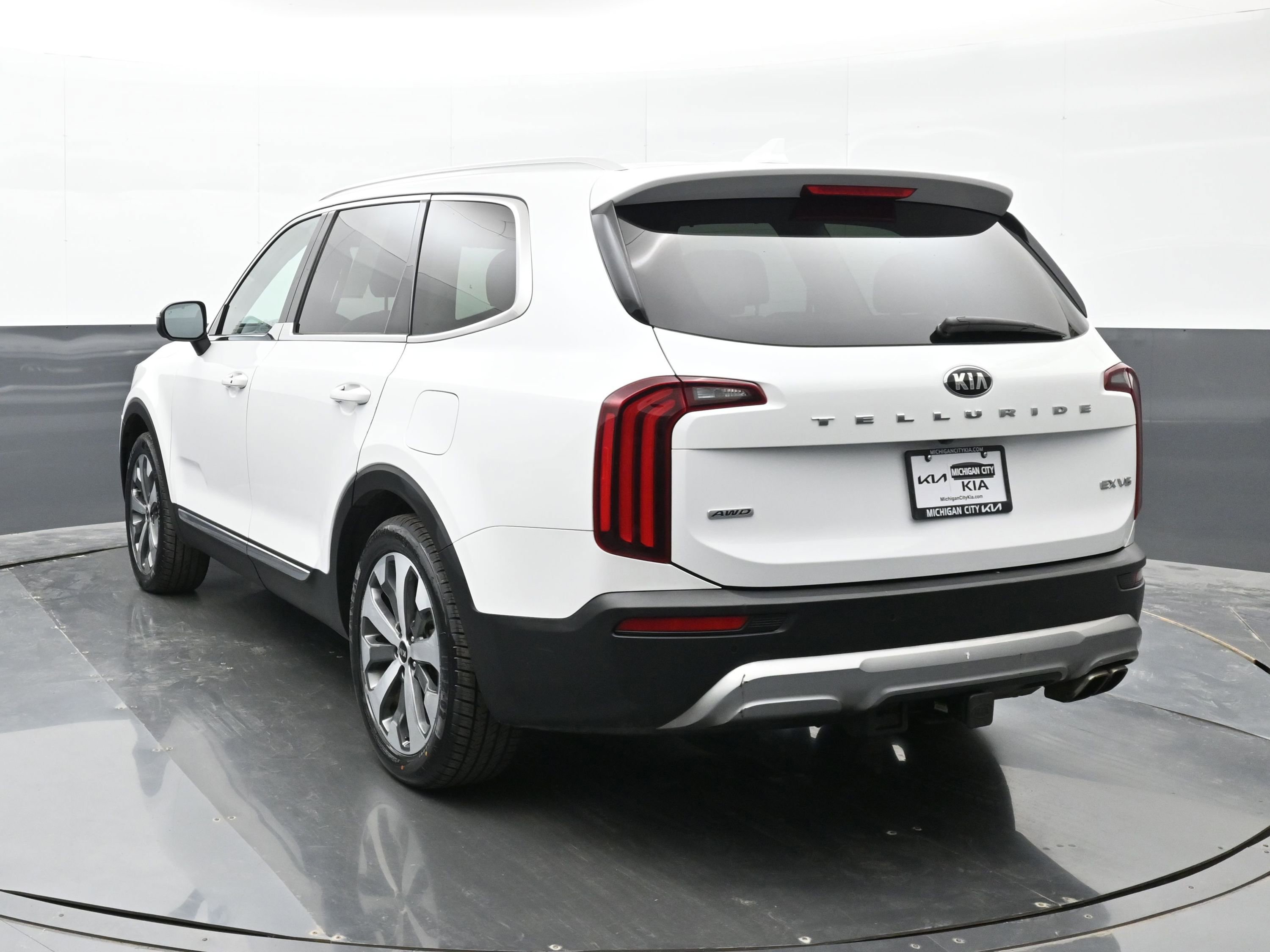 Used 2020 Kia Telluride EX w/ EX Premium Package AWD/4WD image 2