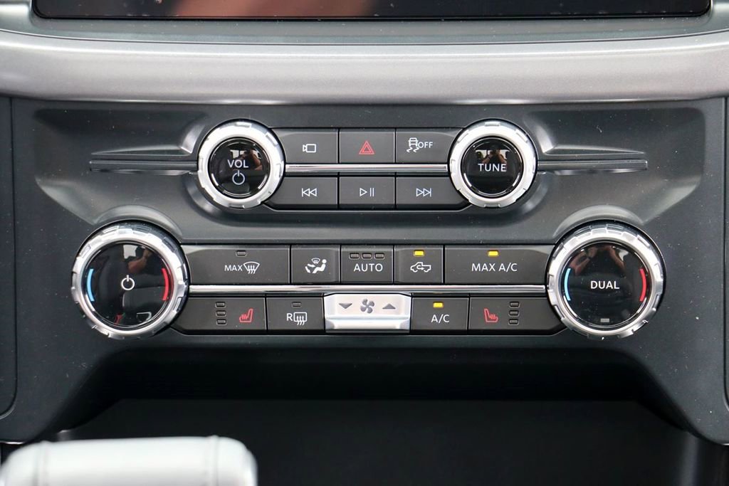 New 2025 Ford F150 XLT w/ Equipment Group 303A High image 31