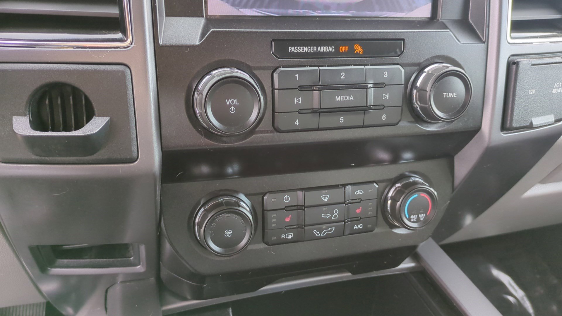 Used 2019 Ford F150 XLT w/ Equipment Group 302A Luxury image 24