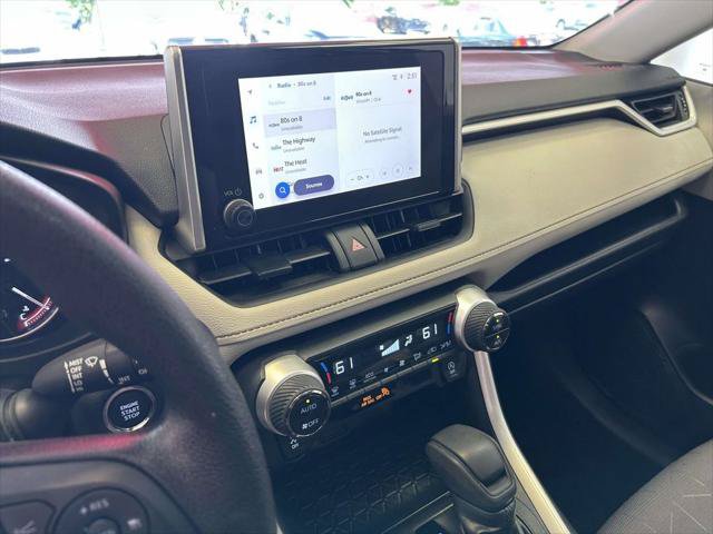 Certified 2025 Toyota RAV4 XLE w/ Convenience Package FWD image 23
