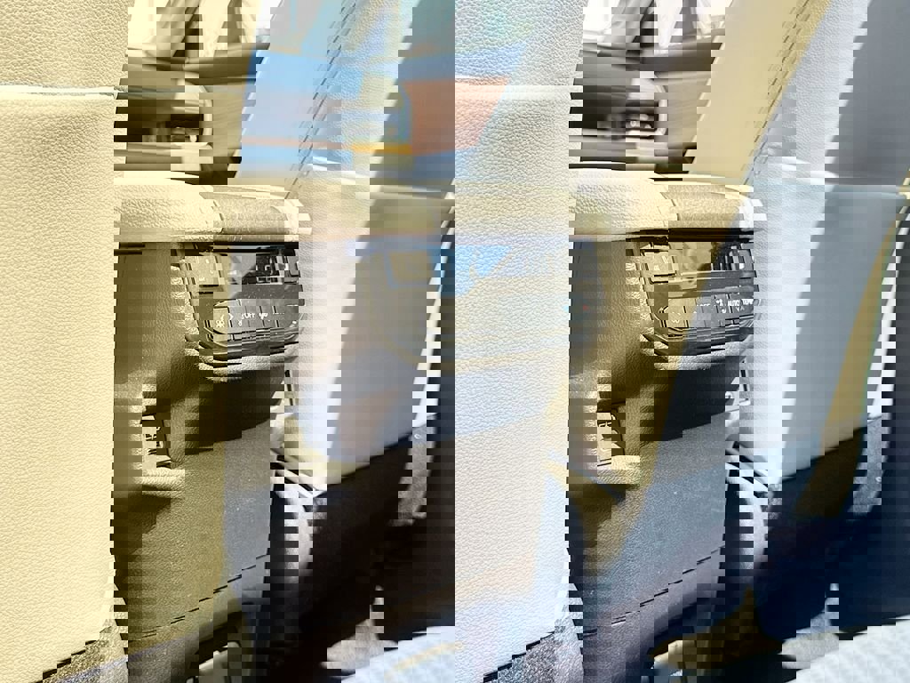 Used 2025 Toyota Grand Highlander Limited image 33