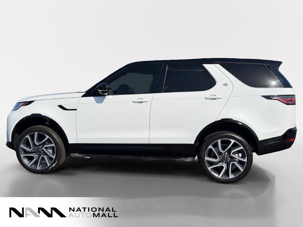 Used 2024 Land Rover Discovery Dynamic SE AWD/4WD image 2