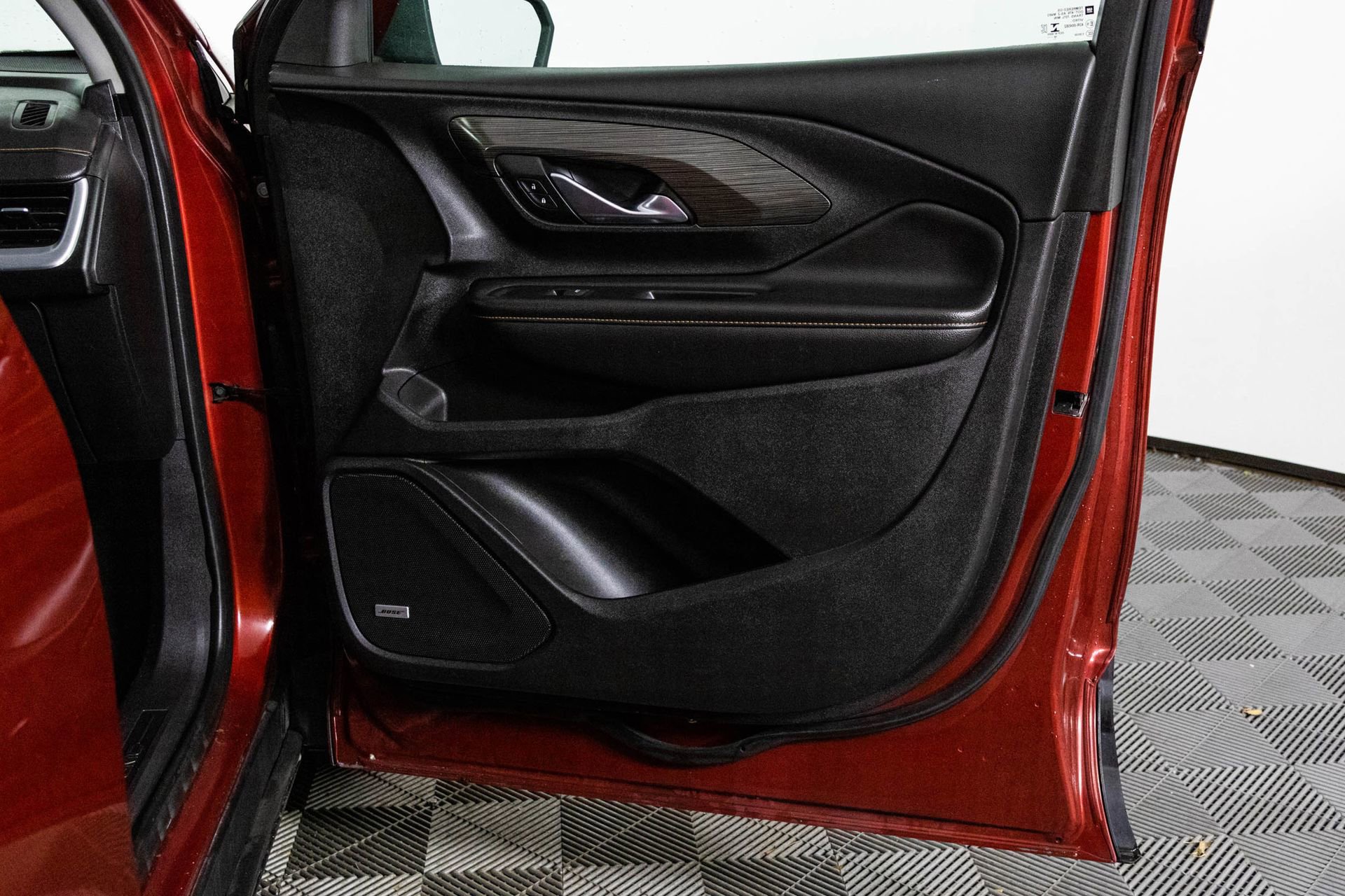 Used 2019 GMC Terrain SLT w/ Preferred Package image 43