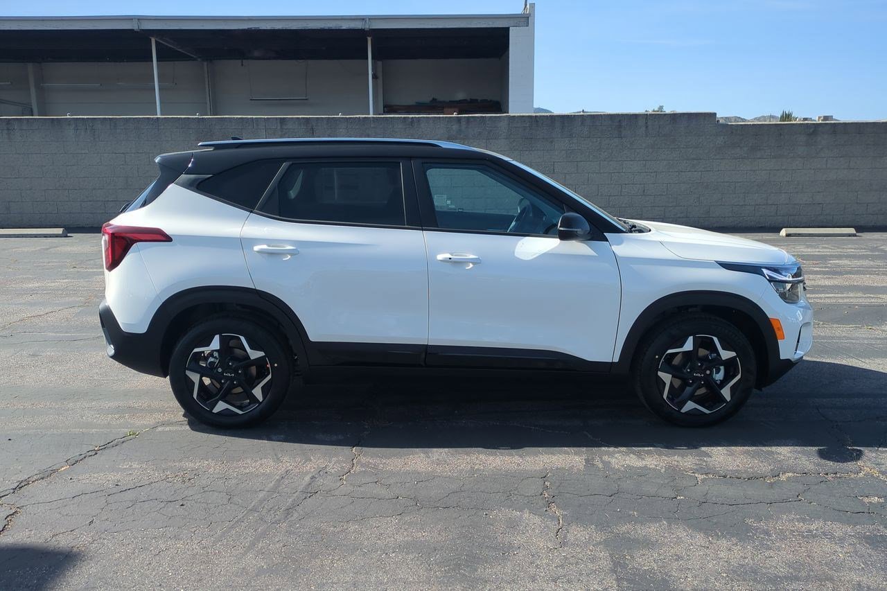 New 2026 Kia Seltos S FWD image 4