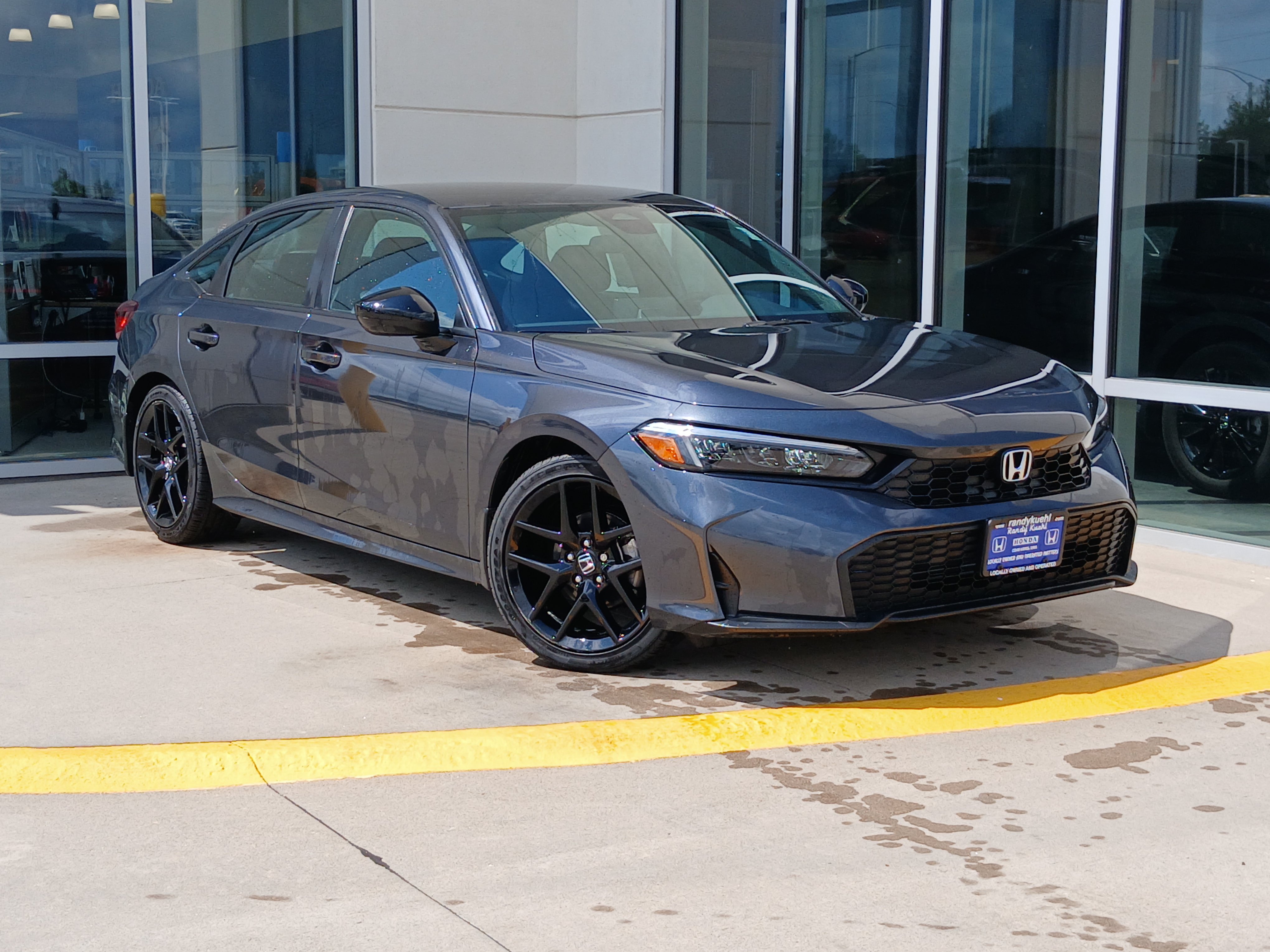 Used 2025 Honda Civic Sport image 2