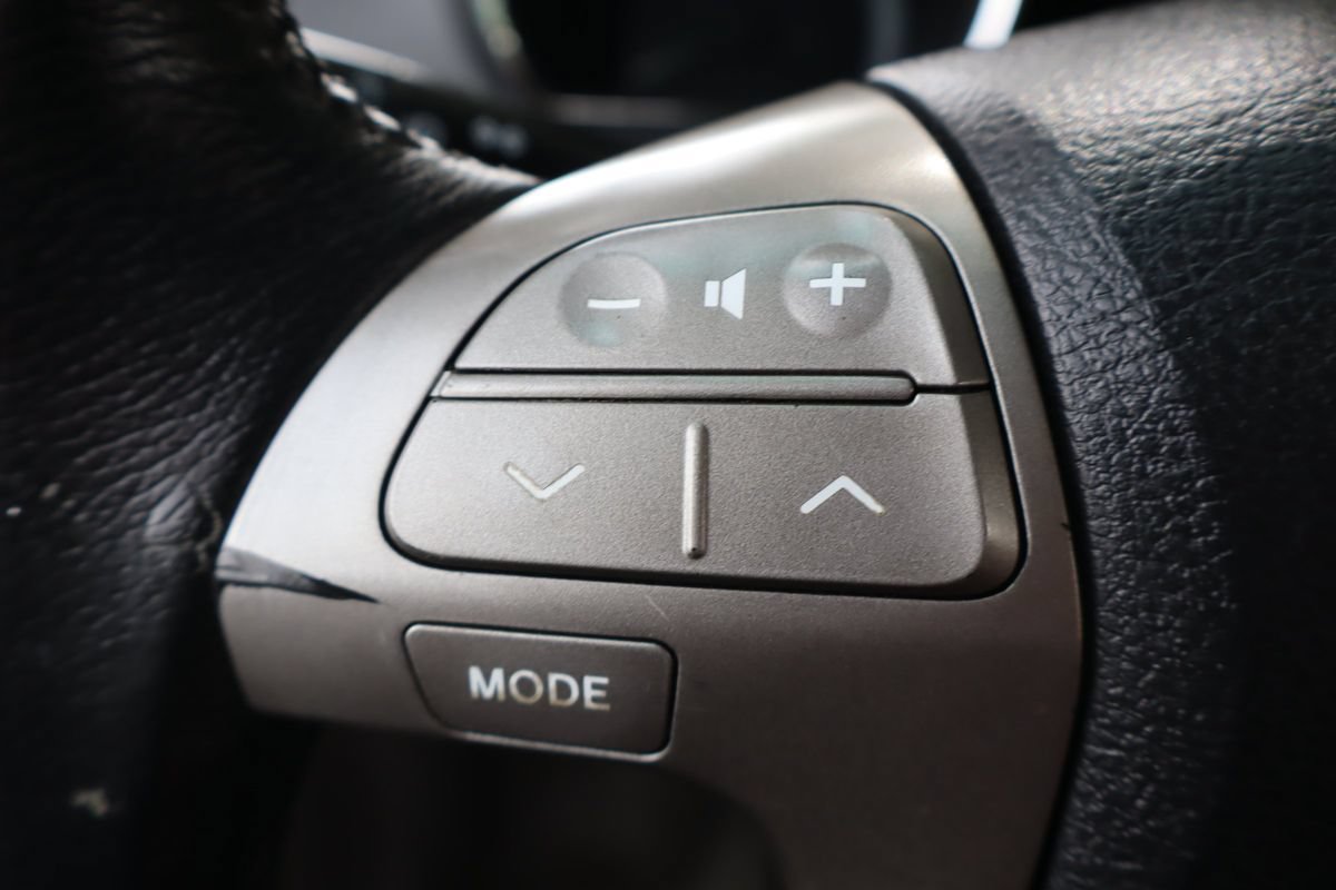 Used 2010 Toyota Highlander 4WD Hybrid image 31