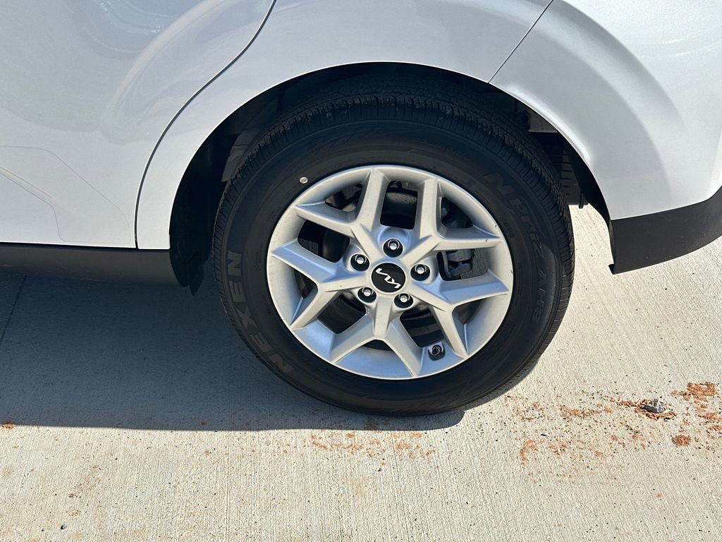 Used 2025 Kia Soul LX w/ LX Technology Package image 19