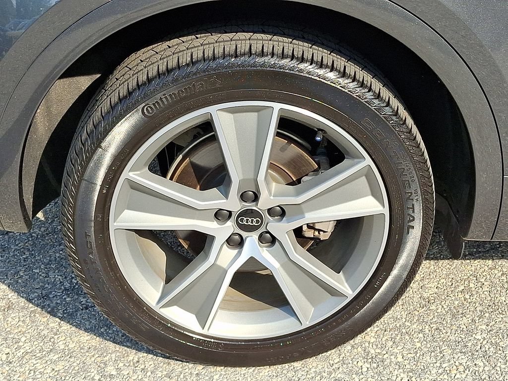 Certified 2025 Audi Q5 2.0T Premium w/ Convenience Plus Package AWD/4WD image 8