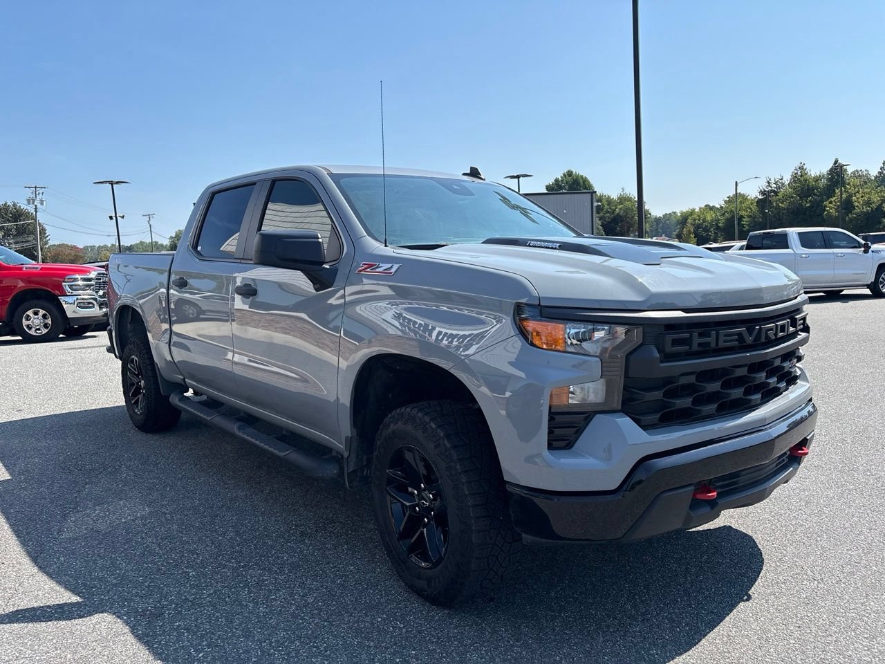 Used 2025 Chevrolet Silverado 1500 Custom Trail Boss AWD/4WD image 11